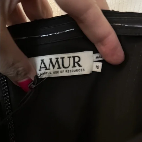 Elegant Black Halter Maxi Dress - Picture 8 of 10